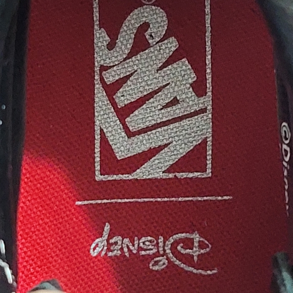 Men's Disney 100 X Vans SK8-HI 100 VILLAIN SNEAKERS LIMITED EDITION - Picture 13 of 16